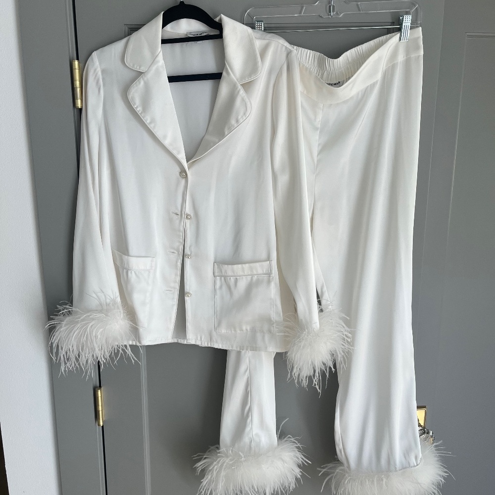 Nadine Merabi Darcie White Feather Pajamas